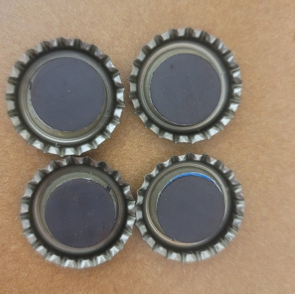 Game Room Bottle Cap Magnets Set of 4 Handmade - Picture 4 of 4